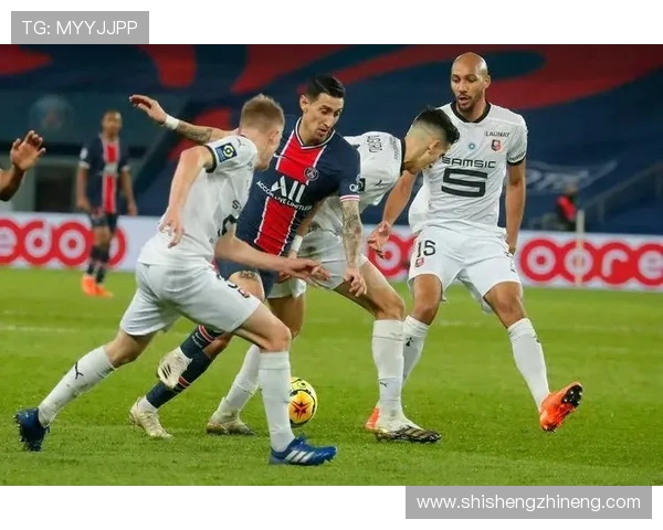 巴黎圣日耳曼对阵马赛：法甲巅峰对决再度上演，谁能笑到最后