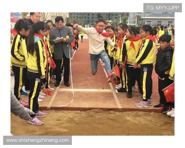 岳阳队足球奋勇争先展雄风打造地方足球文化新高地