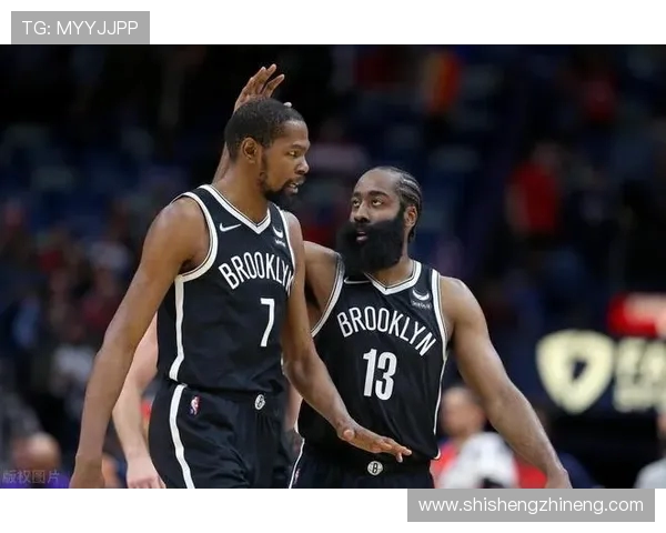 76人迎战篮网展开激烈对决 埃莫尼·哈里斯与杜兰特领衔争锋争锋