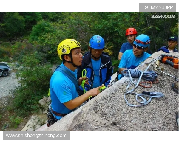 北京攀岩队团队协作引发热议与争议的背后故事探讨 北京攀岩队团队协作引发热议与争议的背后故事探讨