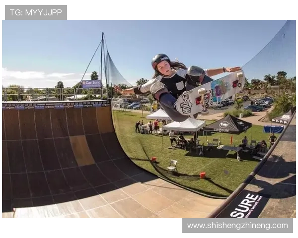 武汉滑板队与成都滑板队赛后复盘探讨灵活性与战术执行的差异分析