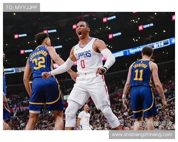 深圳篮球队逆袭之路揭秘:从低谷到冠军赛的辉煌历程与奋斗精神 深圳篮球队逆袭之路揭秘:从低谷到冠军赛的辉煌历程与奋斗精神