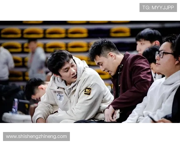 丁彦雨航重返赛场再燃篮球梦想展现中国球员坚韧与荣耀